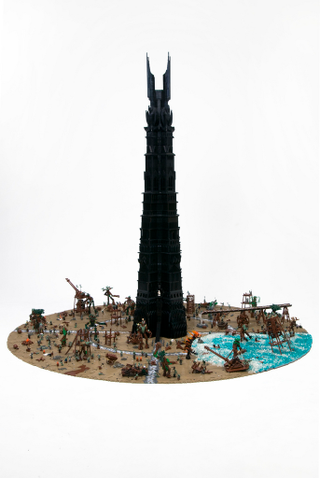 Illustration for article titled The Battle of Isengard from Lord of the Rings, depicted in 22,000 LEGO bricks